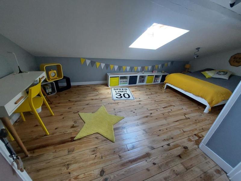 Maison - 180 m² - 7 pièces