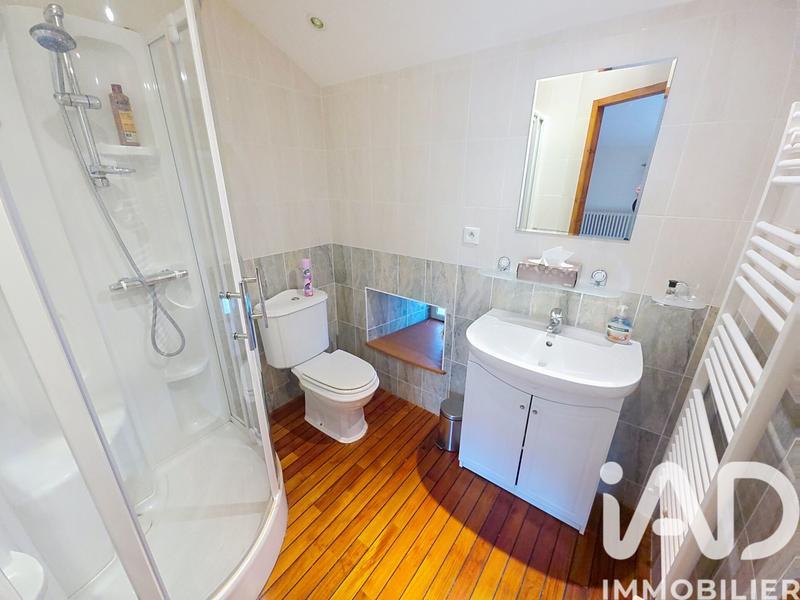 Maison - 290 m² - 8 pièces