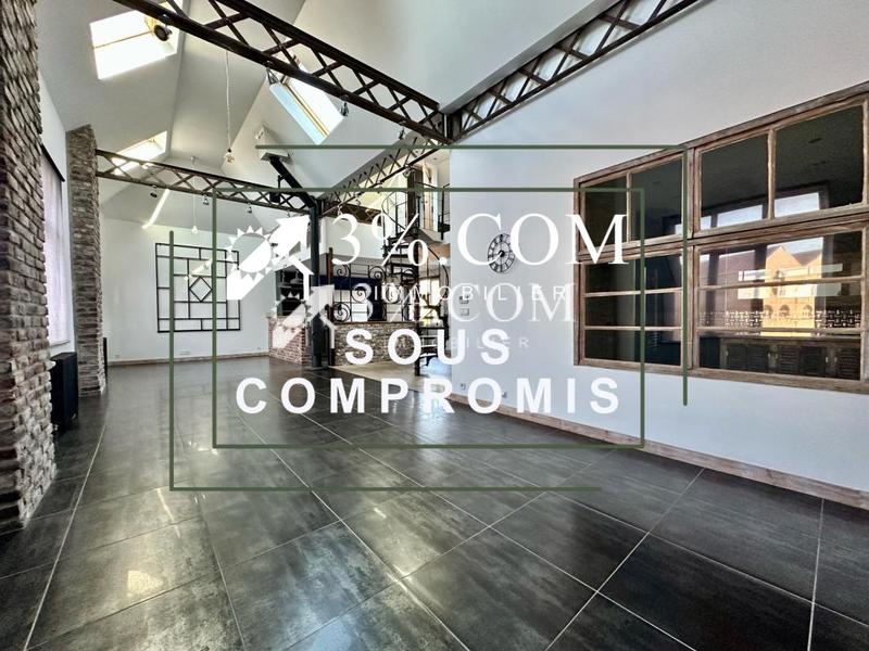 Loft - 143 m² - 5 pièces