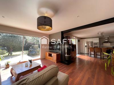 Maison - 161 m² - 6 pièces