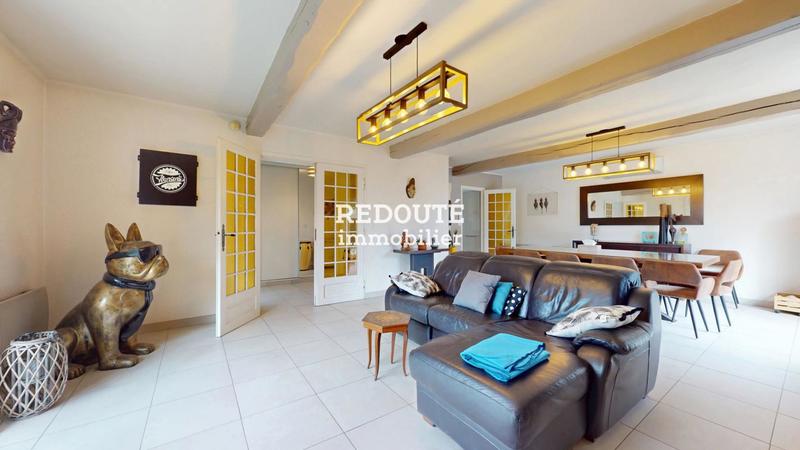 Propriété - 145 m² - 6 pièces