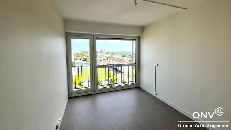 Appartement - 104 m² - 6 pièces
