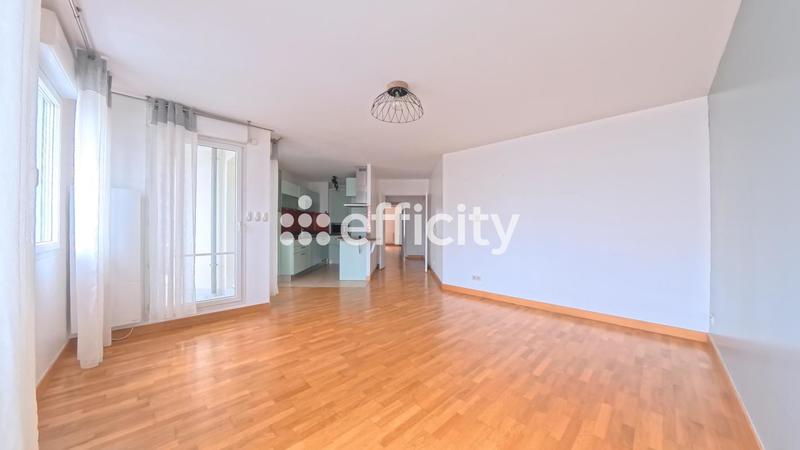 Appartement - 83 m² - 4 pièces