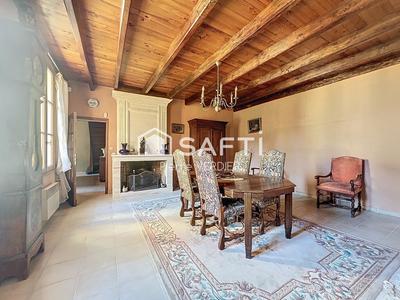 Maison - 255 m² - 8 pièces