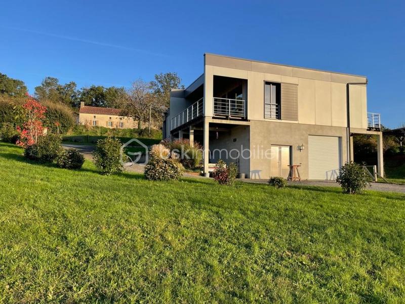 Maison - 135 m² - 4 pièces