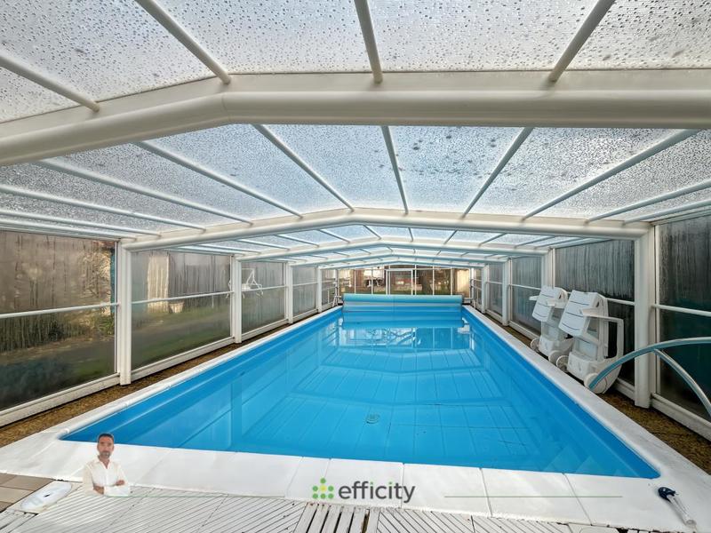 Pavillon - 196 m² - 8 pièces