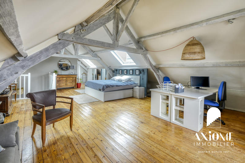 Maison ancienne - 232 m² - 7 pièces