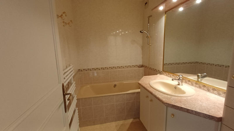 Appartement - 105 m² - 5 pièces