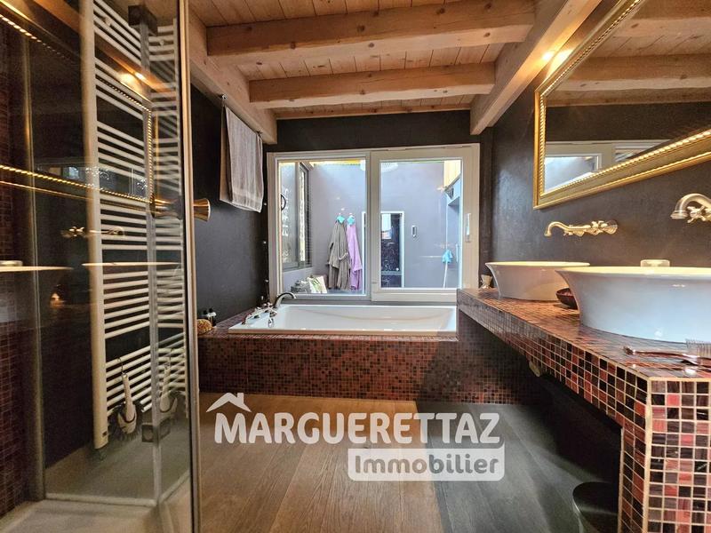 Maison - 140 m² - 5 pièces