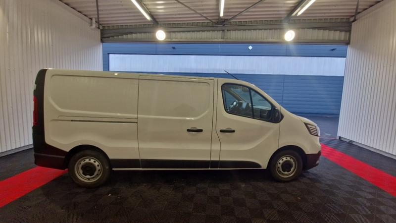 Renault Trafic l2h1 3000 kg blue dci 130 grand confort
