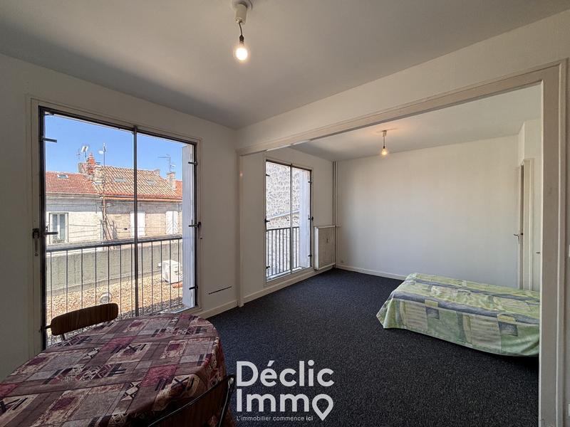 Studio - 30 m² - 1 pièce