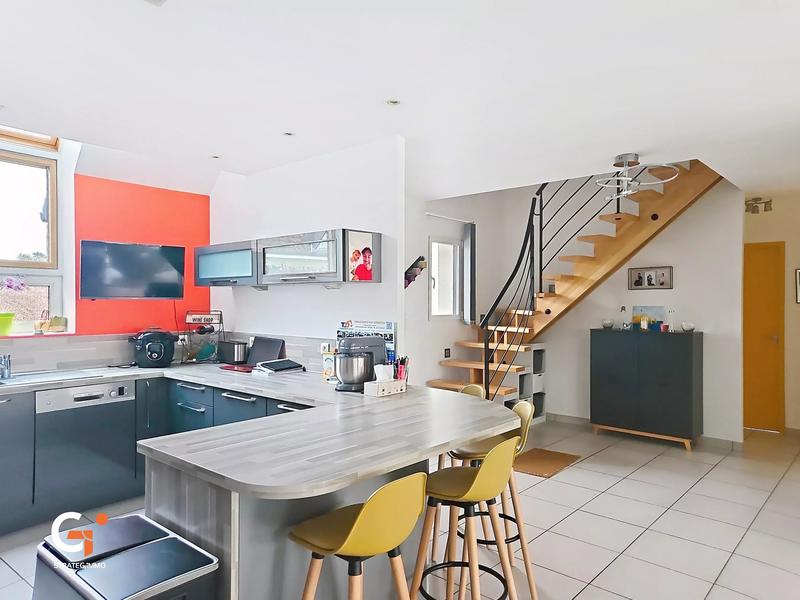 Maison - 192 m² - 7 pièces