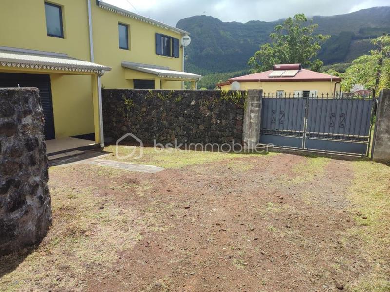 Maison jumelée - 130 m² - 6 pièces