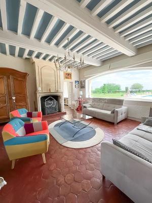 Demeure - 377 m² - 14 pièces