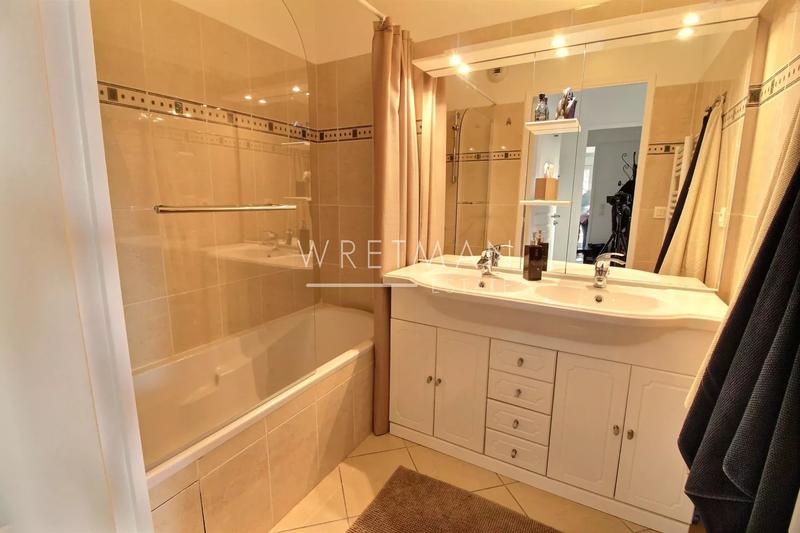 Appartement - 70 m² - 3 pièces