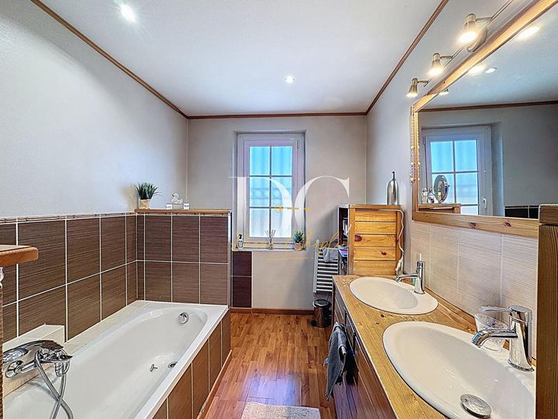 Mas - 255 m² - 8 pièces