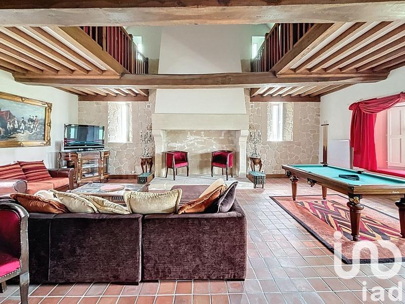 Maison - 640 m² - 14 pièces