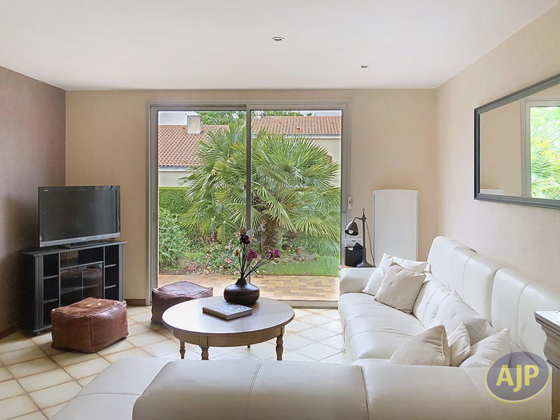 Maison - 167 m² - 5 pièces