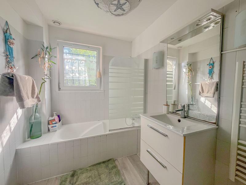 Maison - 105 m² - 4 pièces