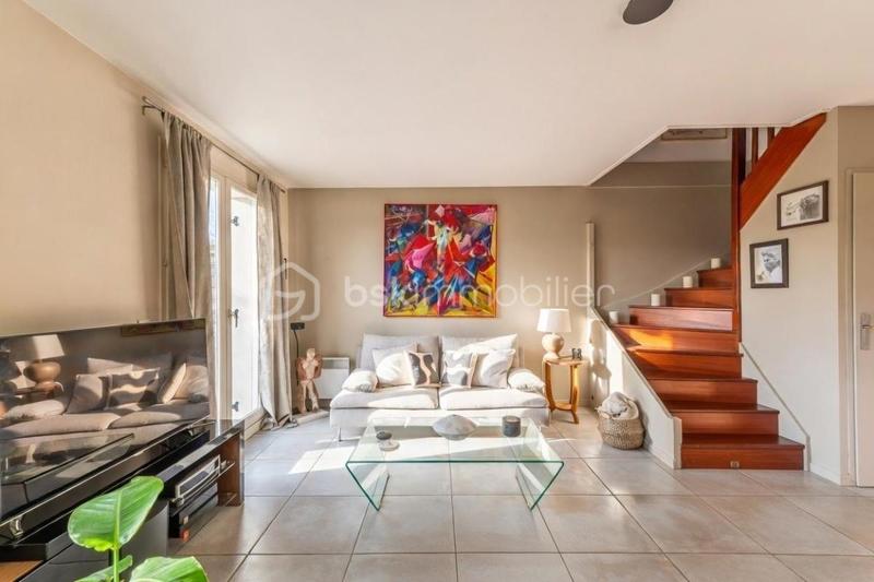 Maison - 97 m² - 6 pièces