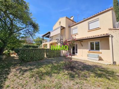 Maison traditionnelle - 201 m² - 8 pièces