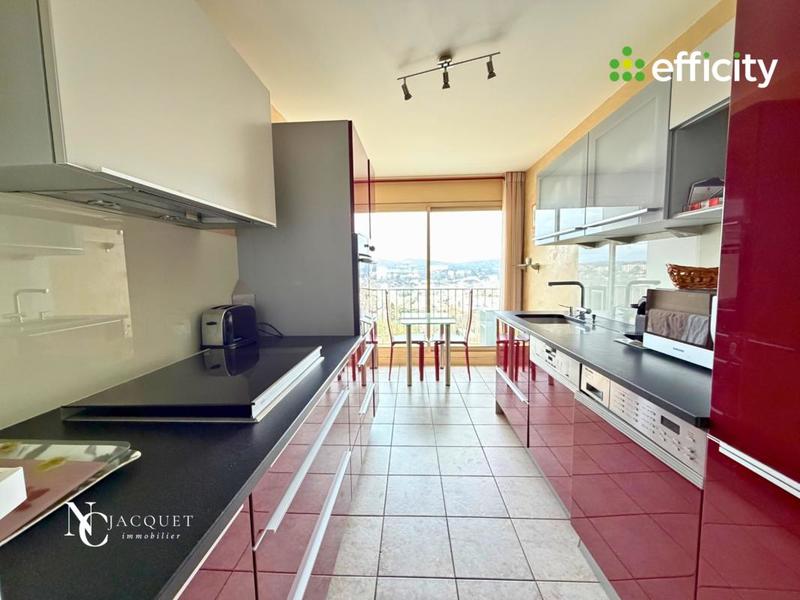 Appartement - 75 m² - 3 pièces