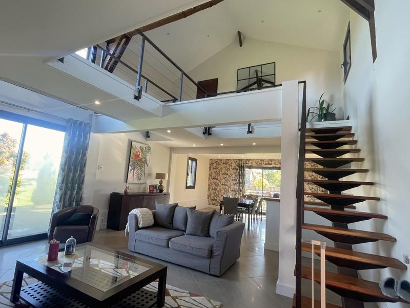 Maison - 175 m² - 5 pièces