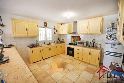 Villa - 201 m² - 12 pièces