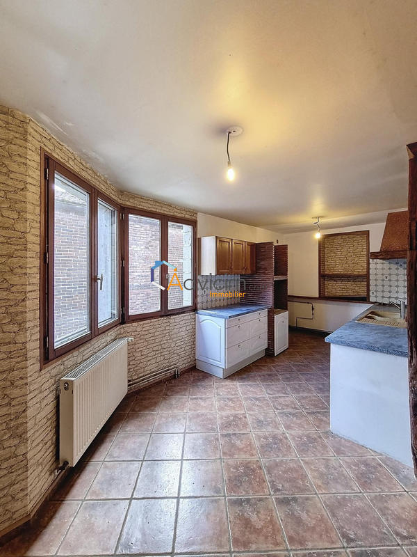 Local commercial - 216 m² - 7 pièces