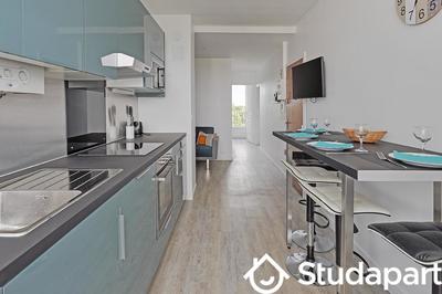 Chambre - 10 m² - 1 pièce