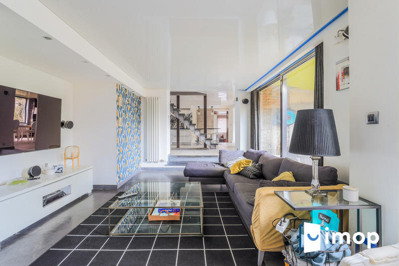 Maison - 180 m² - 7 pièces