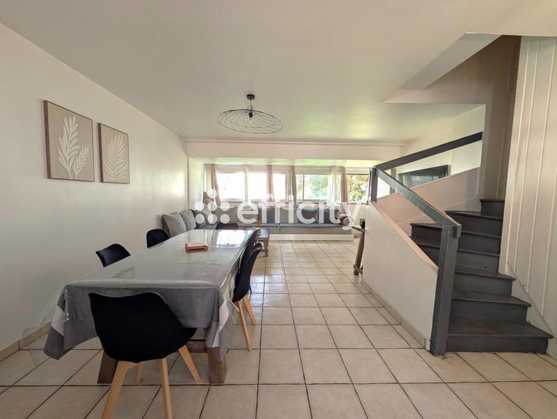 Maison - 105 m² - 6 pièces