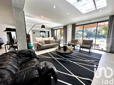 Maison - 283 m² - 8 pièces