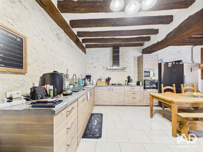 Maison - 237 m² - 6 pièces