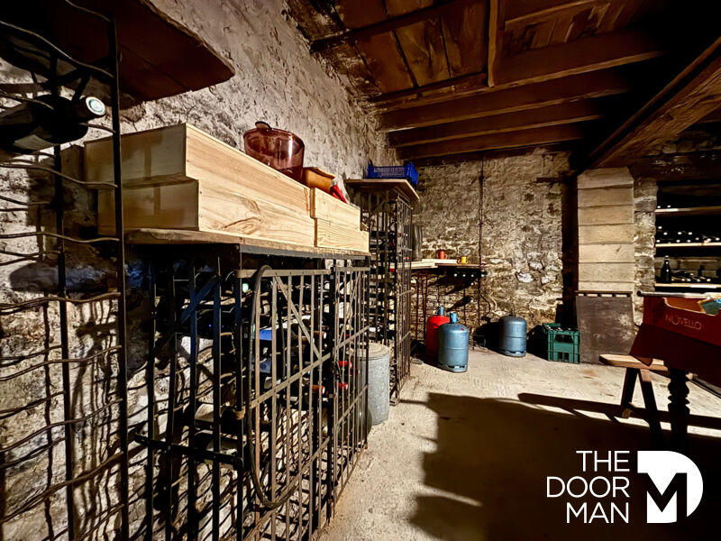 Propriété - 150 m² - 8 pièces