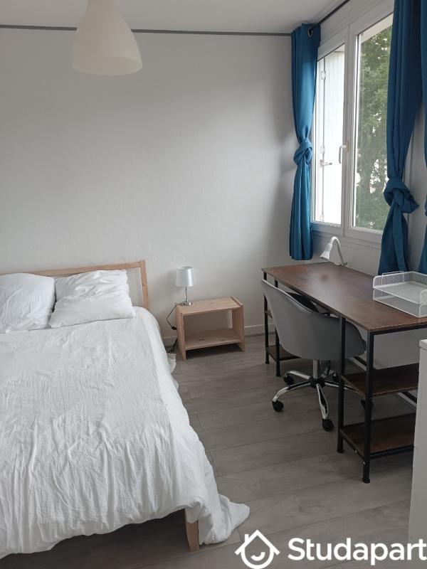 Chambre - 11 m² - 1 pièce