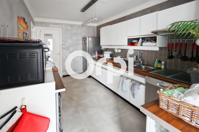 Maison - 102 m² - 4 pièces