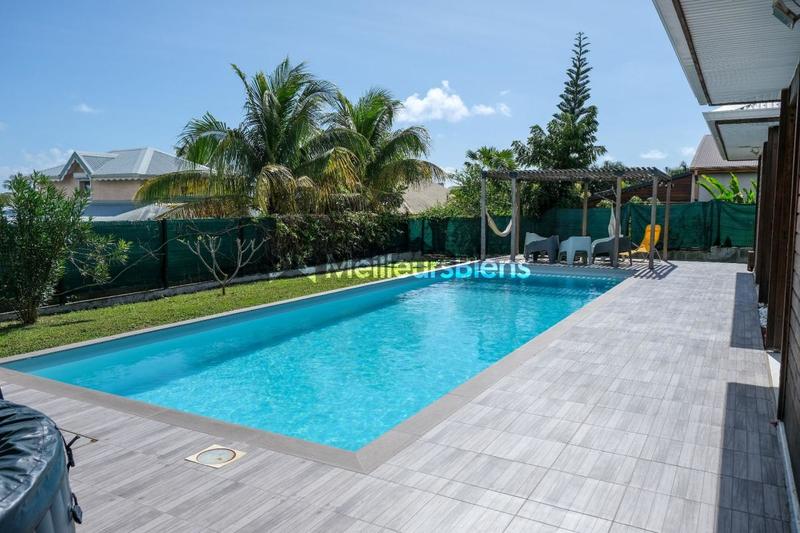 Maison - 198 m² - 7 pièces