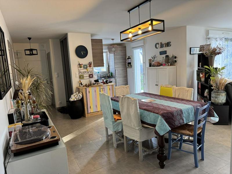 Maison - 93 m² - 5 pièces