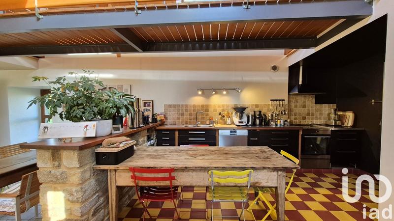 Maison - 239 m² - 7 pièces