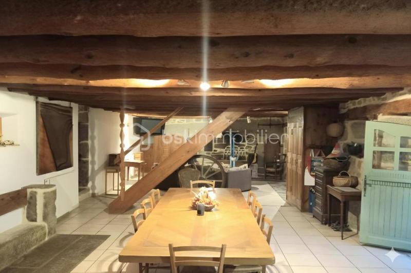 Maison - 238 m² - 12 pièces