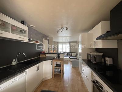 Maison traditionnelle - 108 m² - 4 pièces