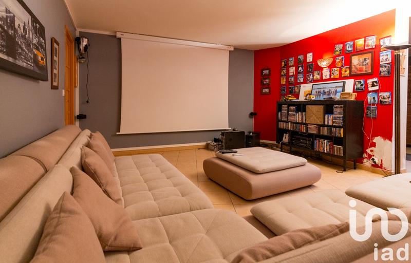 Maison - 244 m² - 9 pièces