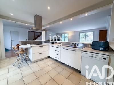 Maison - 170 m² - 6 pièces