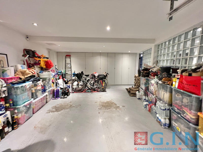 Maison - 217 m² - 6 pièces