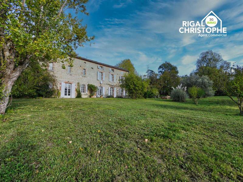 Corps de ferme - 490 m² - 16 pièces