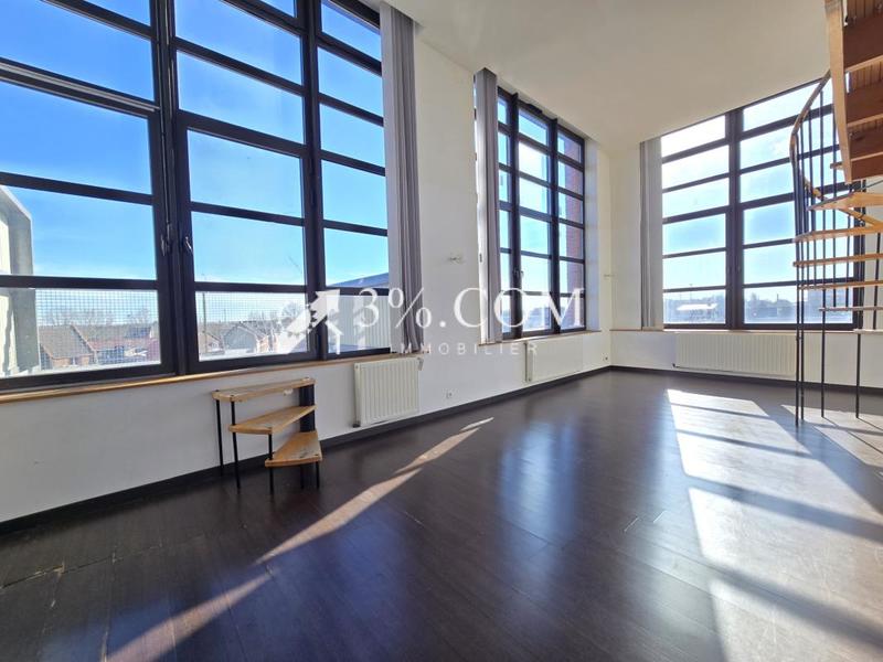 Loft - 79 m² - 3 pièces