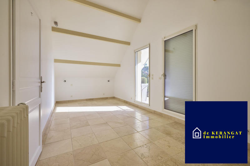 Maison traditionnelle - 160 m² - 7 pièces