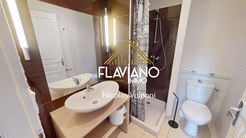 Appartement - 92 m² - 4 pièces