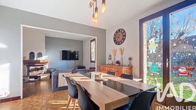 Maison - 81 m² - 5 pièces